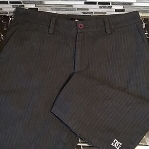 Mens 30 DC skateboard long shorts